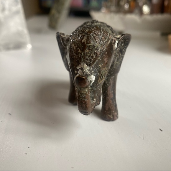 Elephant statue - Picture 3 of 5